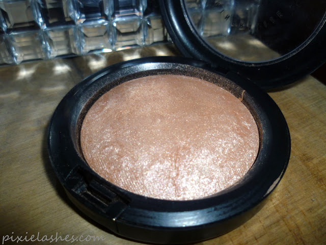 MAC Monday #1 Soft and gentle Mineralize skinfinish 4